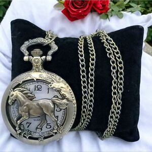Horse Engraved Antique Bronze Quartz Pocket Watch Jewelry Birthday 🎁 Equestrian